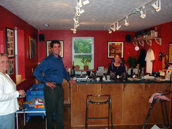 Sam with Dave and Laura in the tasting room.jpg 99.1K